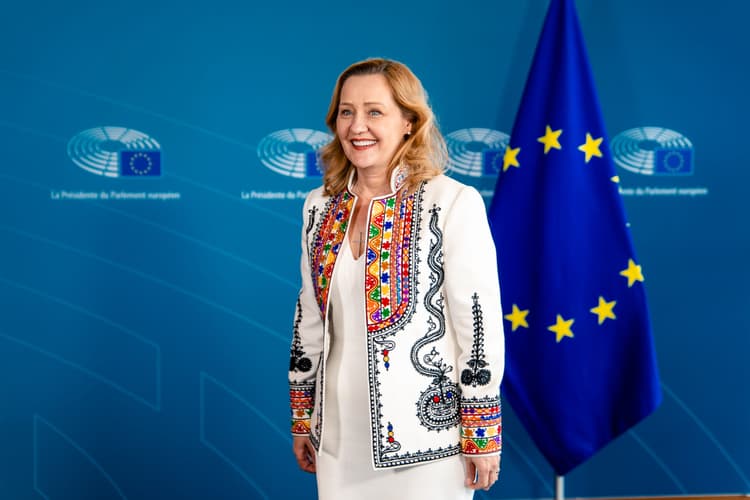 USR îi solicită, de urgență, premierului Ciolacu să clarifice afirmațiile emisarului său special în SUA icon