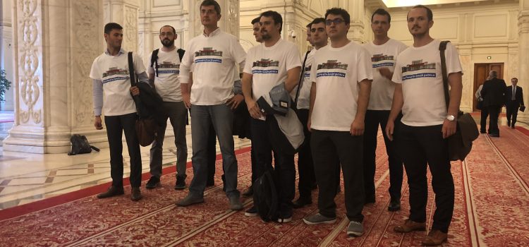 Pedeapsă colectivă pentru grupul USR – Interzis la primit vizite în Parlament