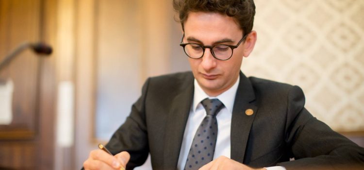 Stop risipei din banul public! Proiect USR pentru ca AOSR să nu mai fie finanțată de la buget