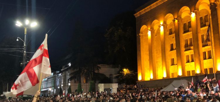 USR lansează un îndemn la aplanarea situației de criză din Georgia