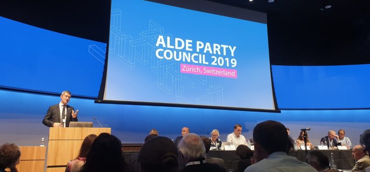 USR a devenit membru ALDE Europa