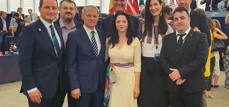 Eurodeputații Alianței 2020 USR PLUS își încep activitatea în Parlamentul European
