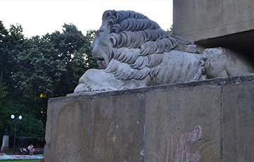 Din gura leilor de patrimoniu, rag megafoanele