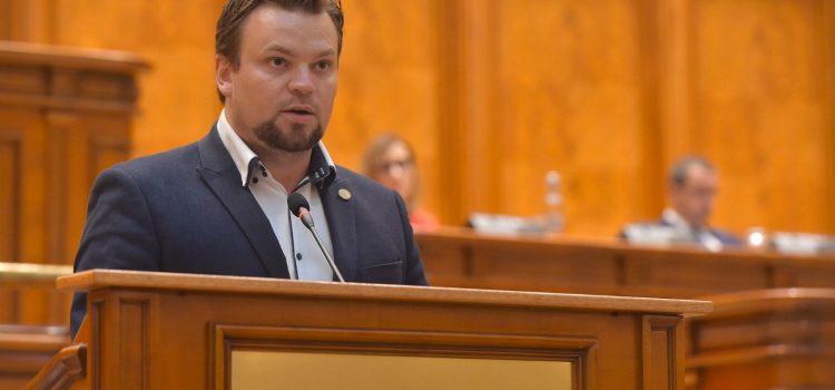 Deputatul USR Daniel Popescu: „Avem nevoie de o lege a apiculturii limpede, coerentă și ușor aplicabilă”