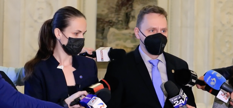 Proiect USR PLUS în sprijinul angajaților și angajatorilor: O zi liberă pentru vaccinare