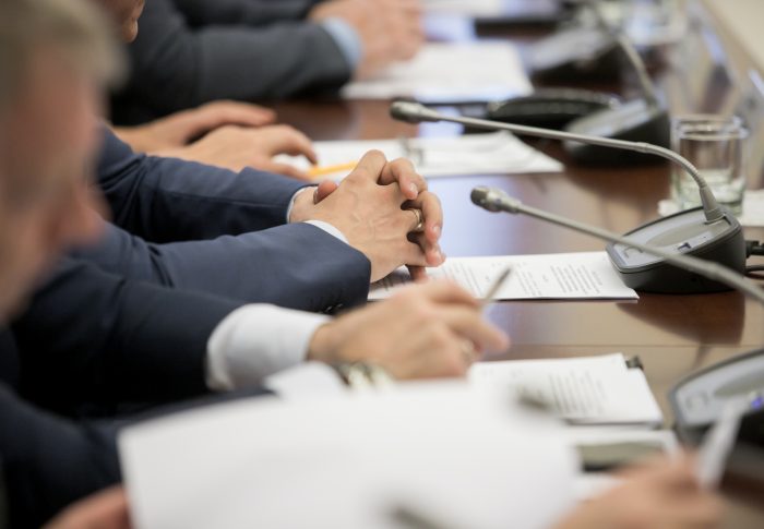 Mai mulți parlamentari USR PLUS, scrisoare deschisă către președinte și ministrul Educației