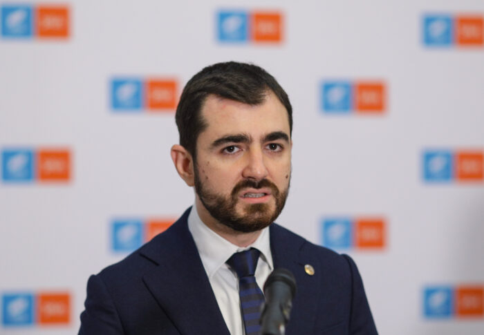 Claudiu Năsui: „PSD-PNL măsluiesc datele astfel încât să pară că economia merge bine”