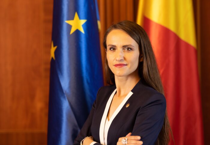 Oana Țoiu: Premierul Ciucă vrea în continuare suprataxarea contractelor part-time